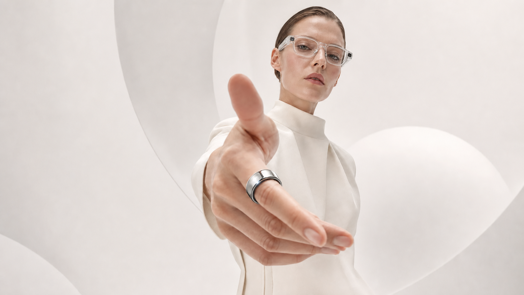 Novawear smart glasses for business teams